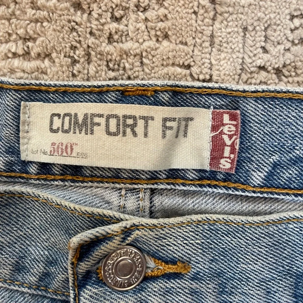 Vintage‎ Levis 560 Comfort Fit Jeans Mens 42x32 Light Wash Baggy Tapered Blue